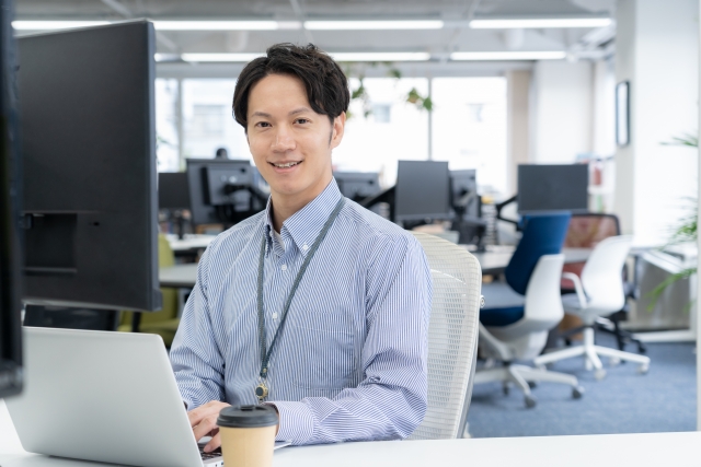 福山市中心部／大手企業での一般事務★土日祝休み★時給1,300円◎